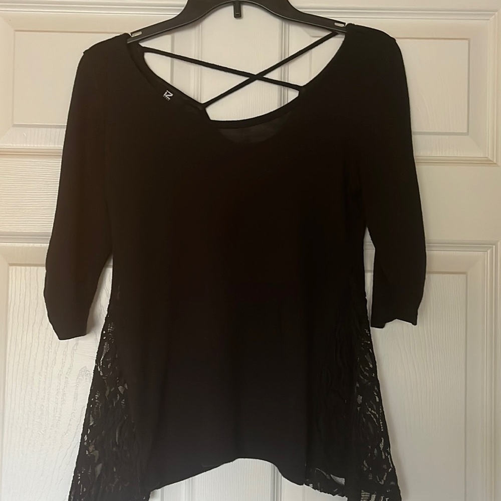 XS top with lace inverts . Decorative design